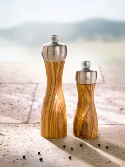 Peugeot Saveurs Fidji Moulin à poivre manuel en bois d' et inox 15cm -><noscript><img width=
