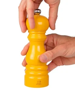 Peugeot Saveurs Paris Moulin à sel manuel en bois laqué, safran, 18 cm - 7in. -><noscript><img width=
