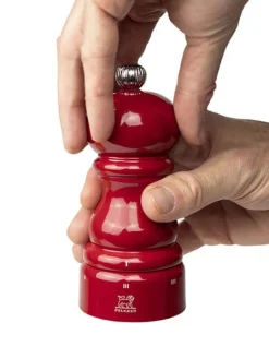Peugeot Saveurs Paris u'select Moulin à poivre manuel en bois, u'select laqué rouge passion, 12 cm - 5in -><noscript><img width=