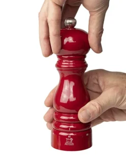 Peugeot Saveurs Paris u'select Moulin à sel manuel u'select en bois laqué, rouge passion, 18 cm - 7in -><noscript><img width=